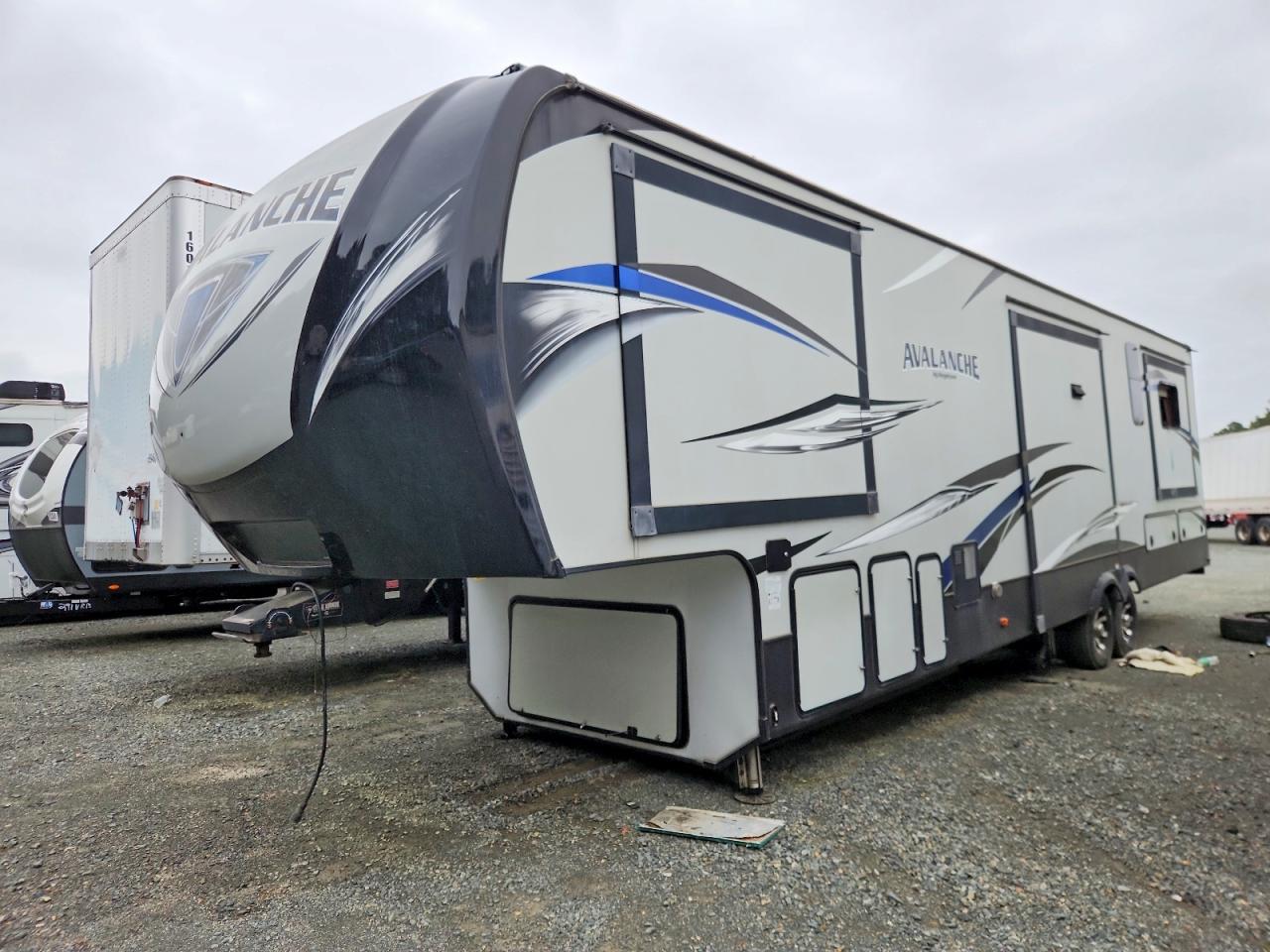 2019 Keystone Avalanche Camper