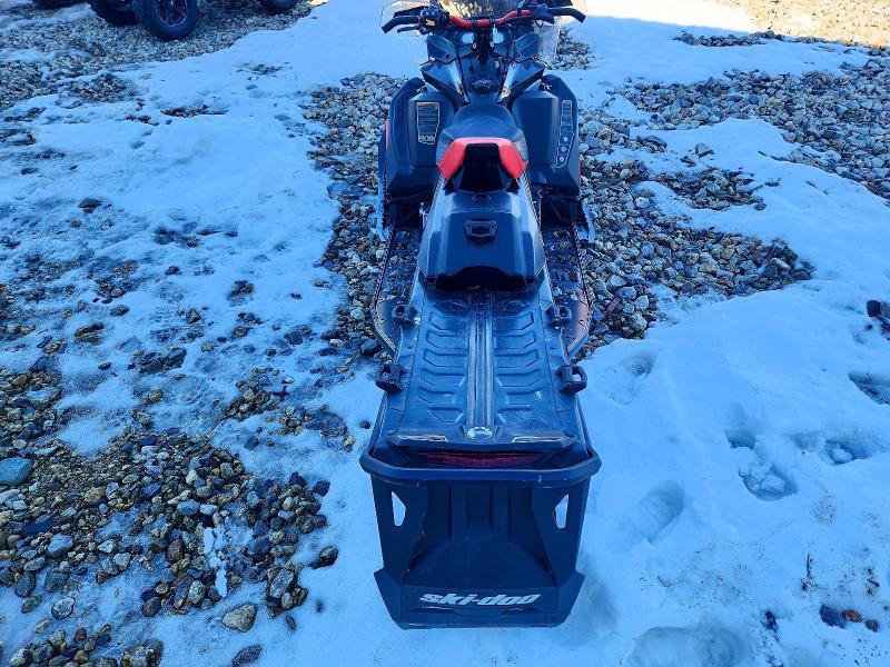 2020 Skidoo Snowmobile