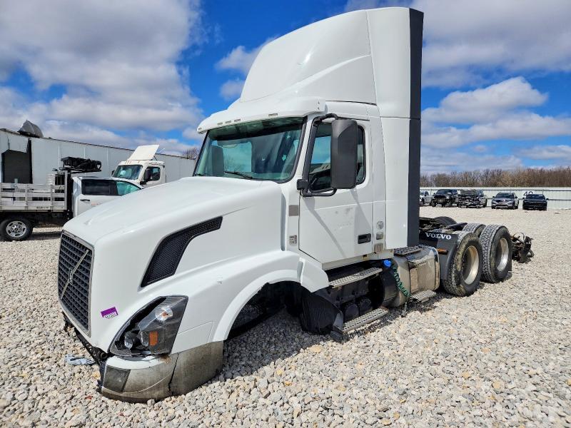2018 Volv O VNL Semi Truck