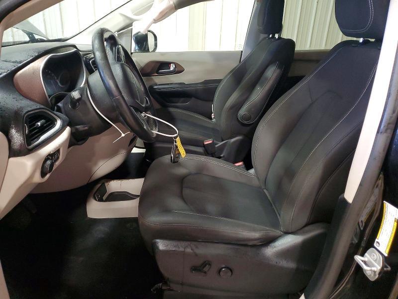 2020 Chrysler Voyager lx