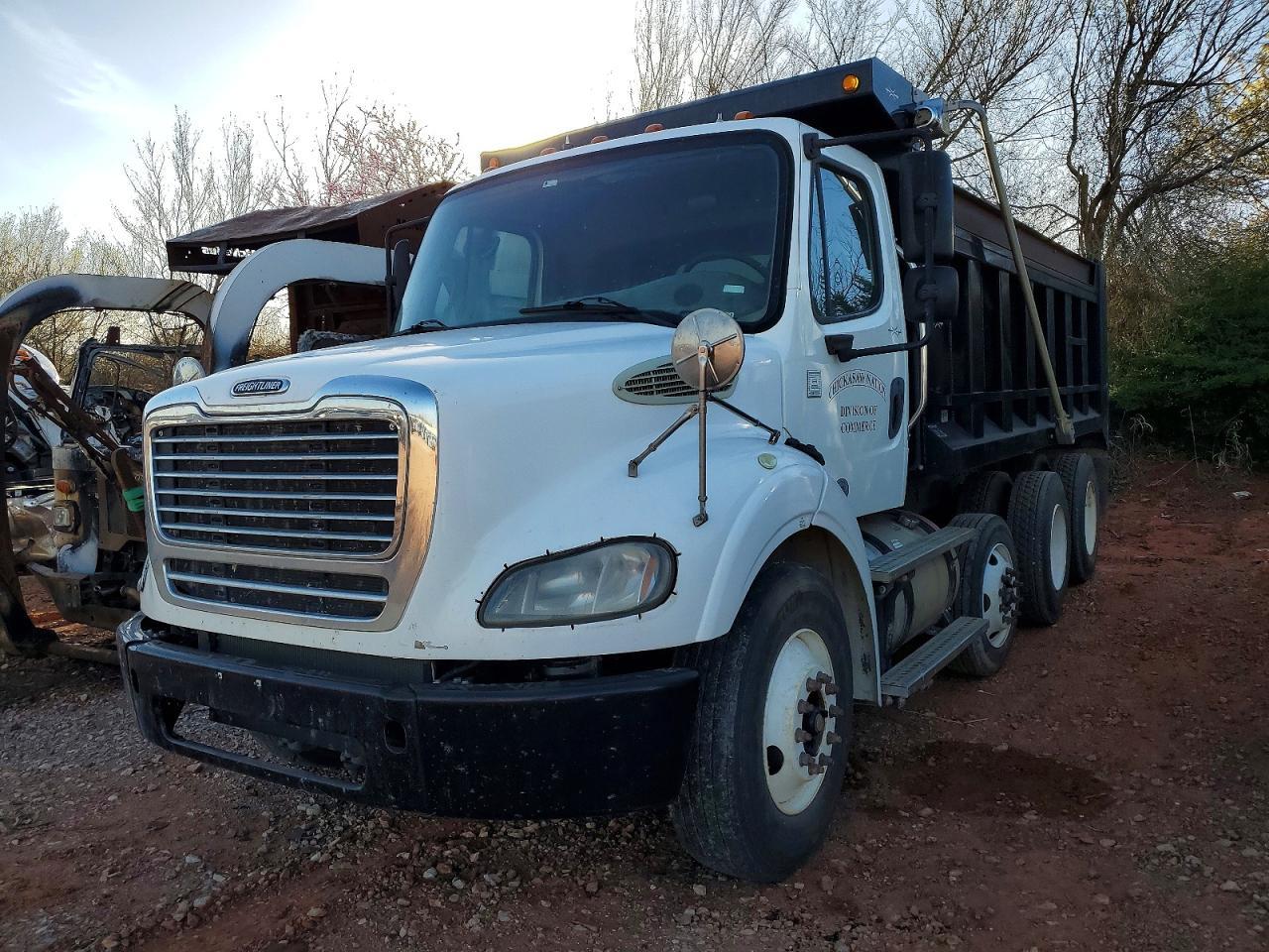 2014 Freightliner Business Class M2 Dump Truck