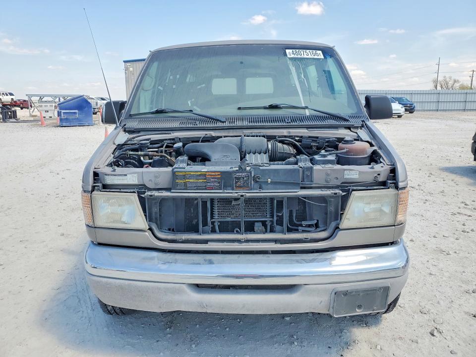2001 Ford Econoline E350 Super Duty Wagon