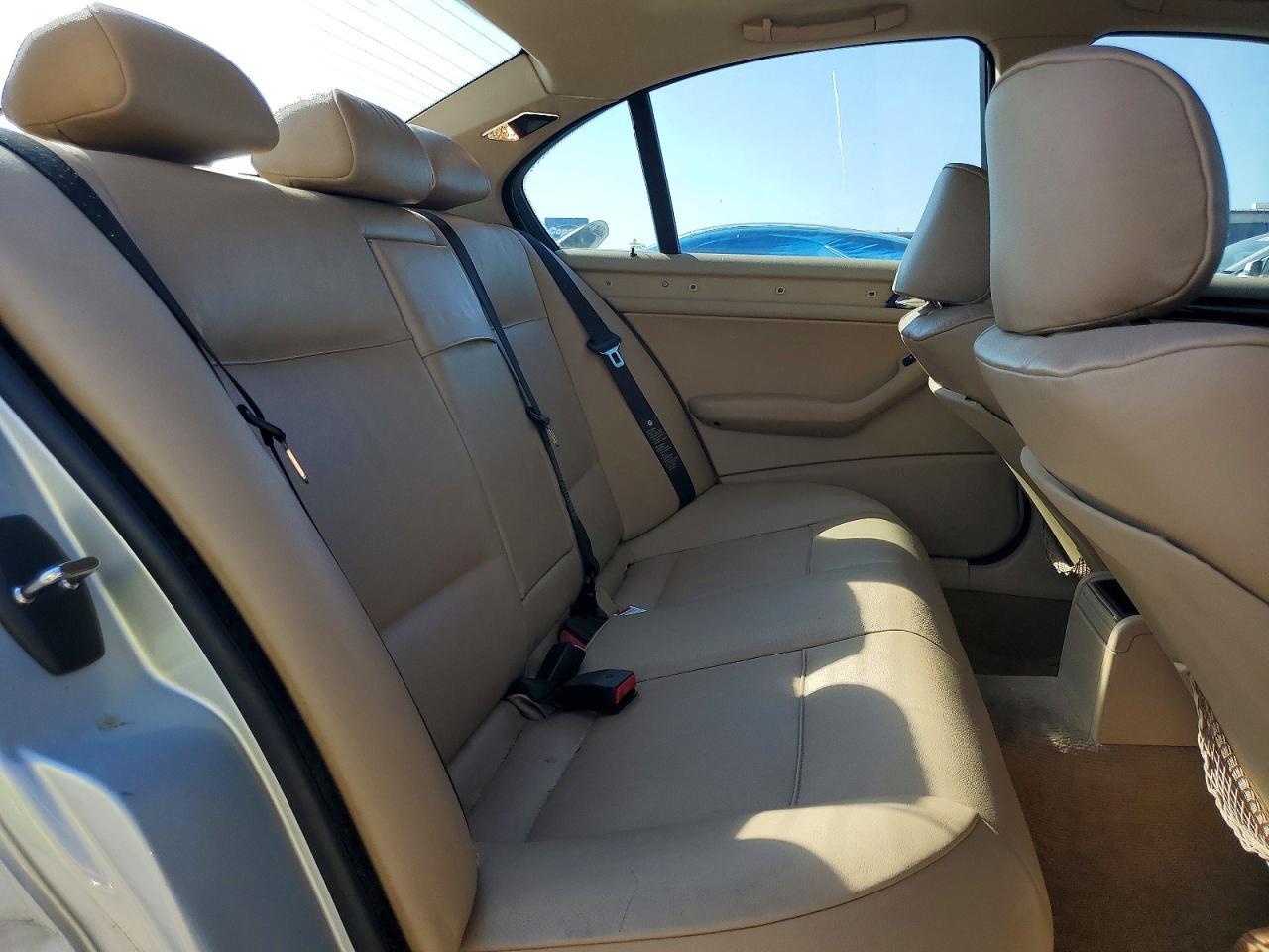 2003 BMW 325 i