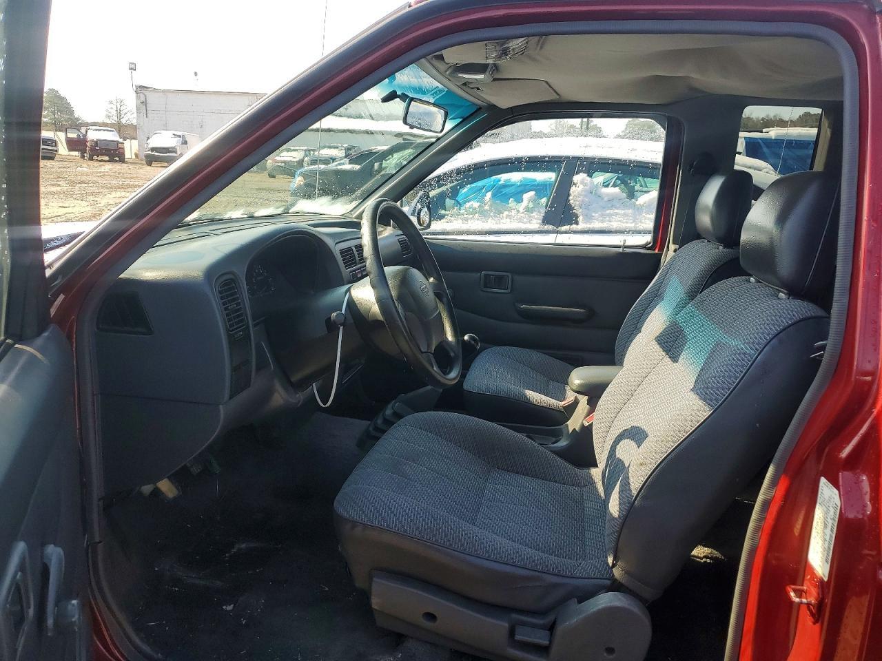 1996 Nissan Truck XE