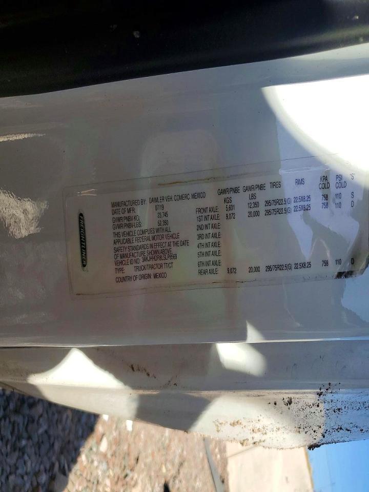 2020 Freigliner 2020 Freightliner Cascadia 126 Semi Truck