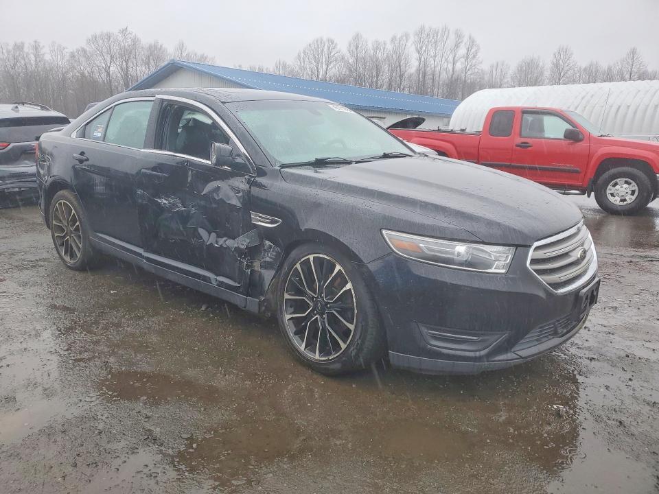 2018 Ford Taurus sel
