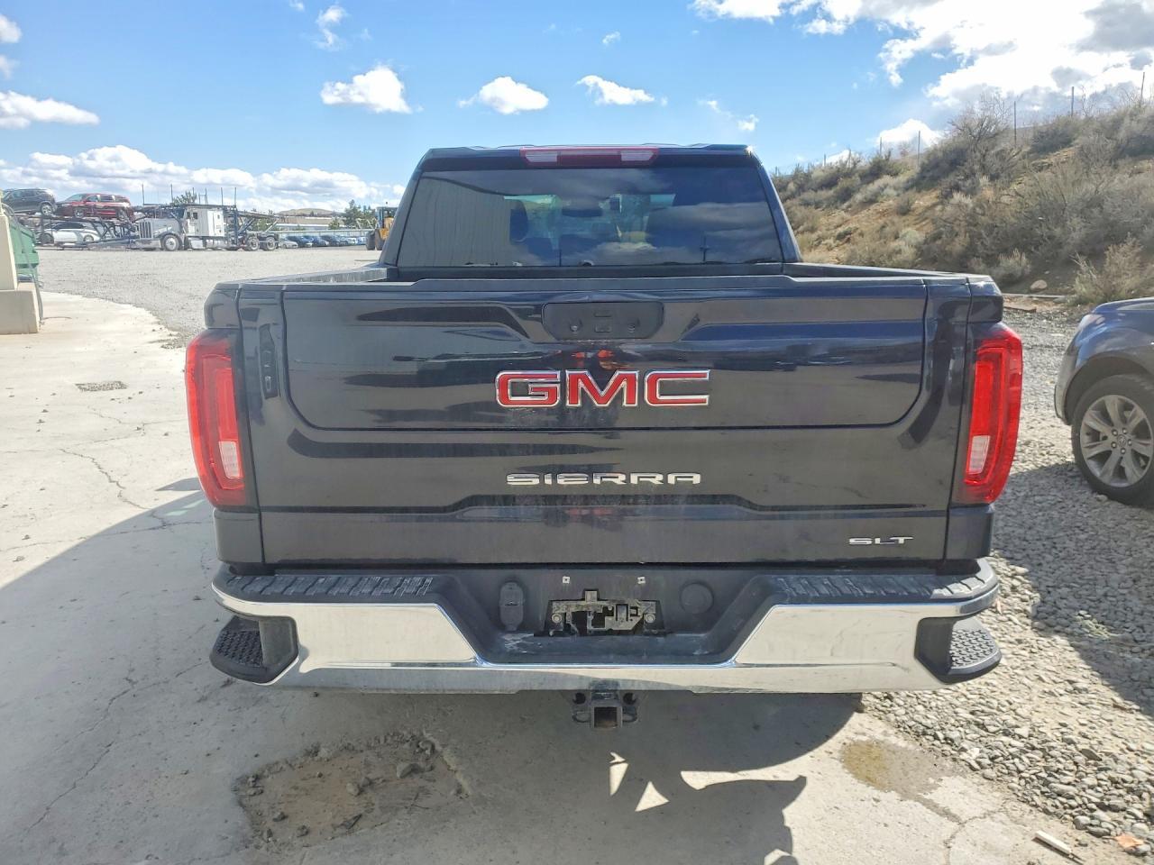 2025 GMC Sierra K1500 SLT