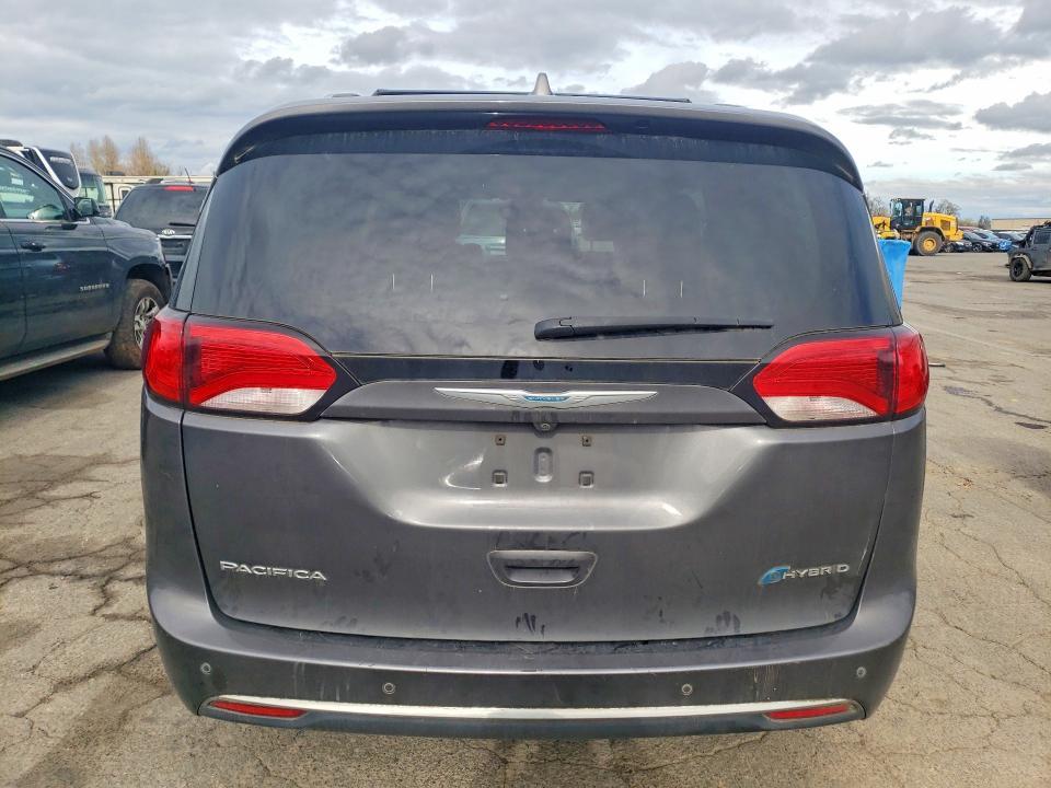 2018 Chrysler Pacifica Hybrid Limited