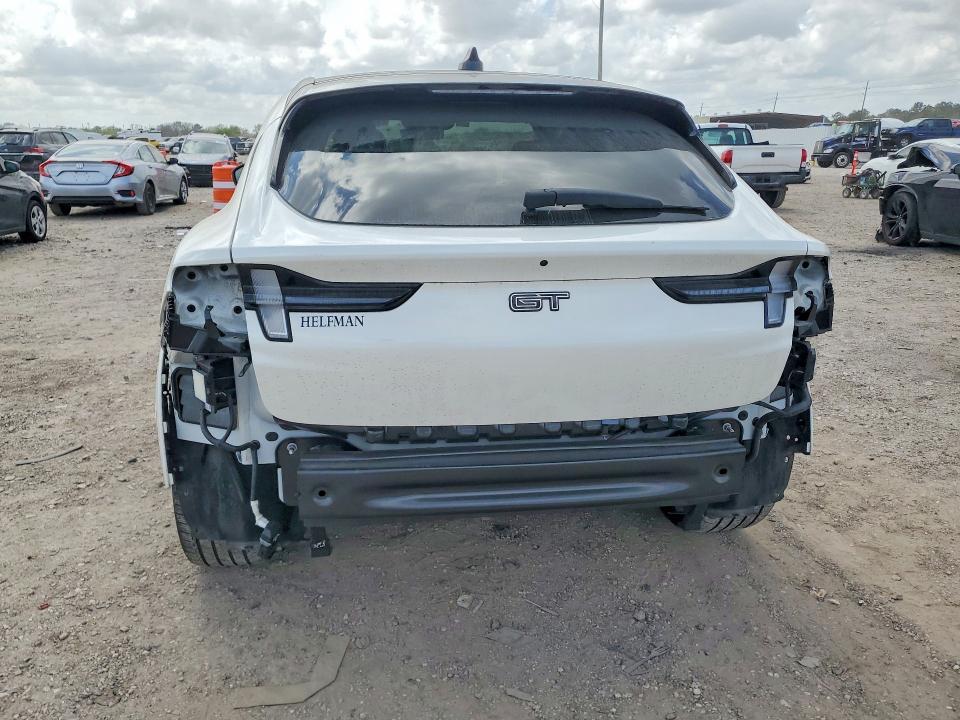 2023 Ford Mustang Mach-e gt