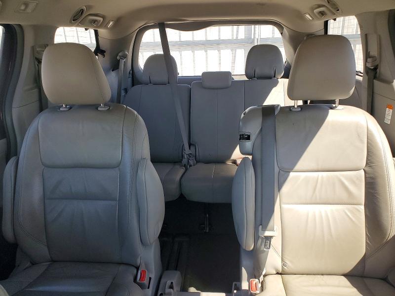 2016 Toyota Sienna