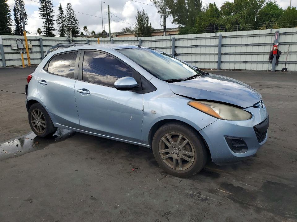 2013 Mazda 2