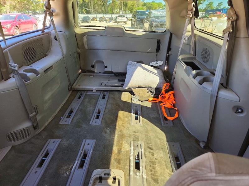 2002 Chrysler Town & Country Limited