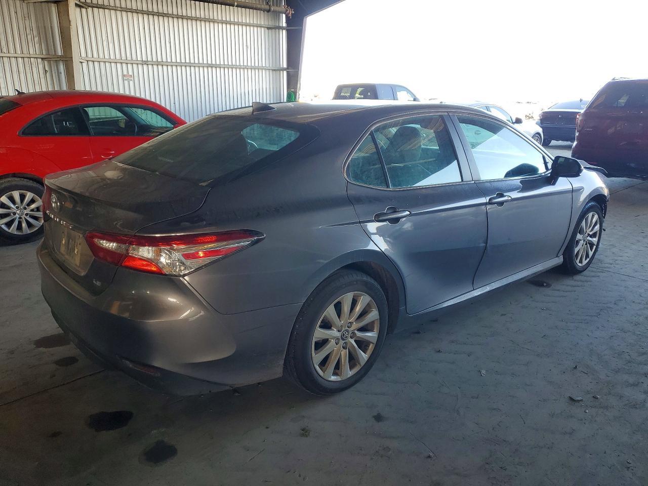 2019 Toyota Camry le