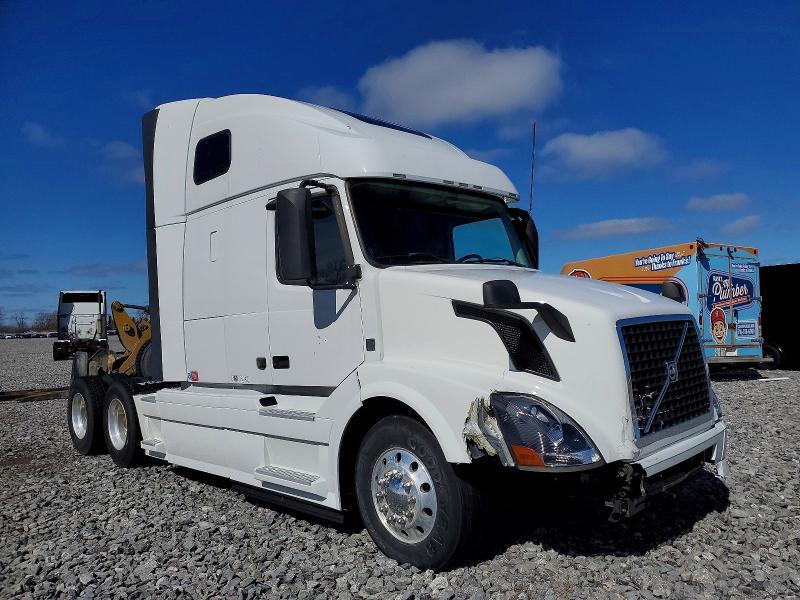 2014 Volv-Volvo VNL-Semi Truck