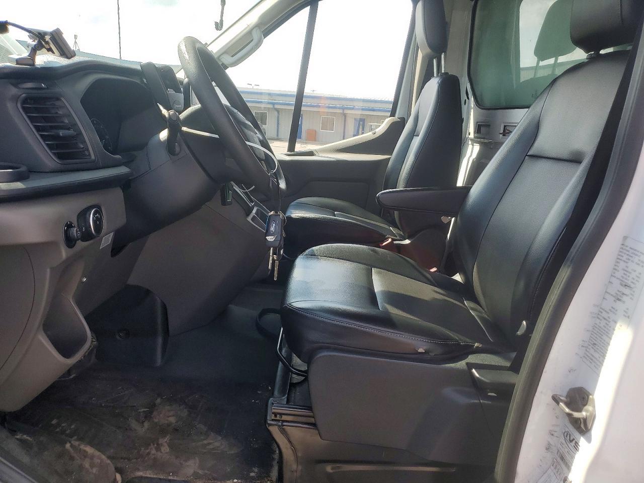2020 Ford Transit Delivery Truck