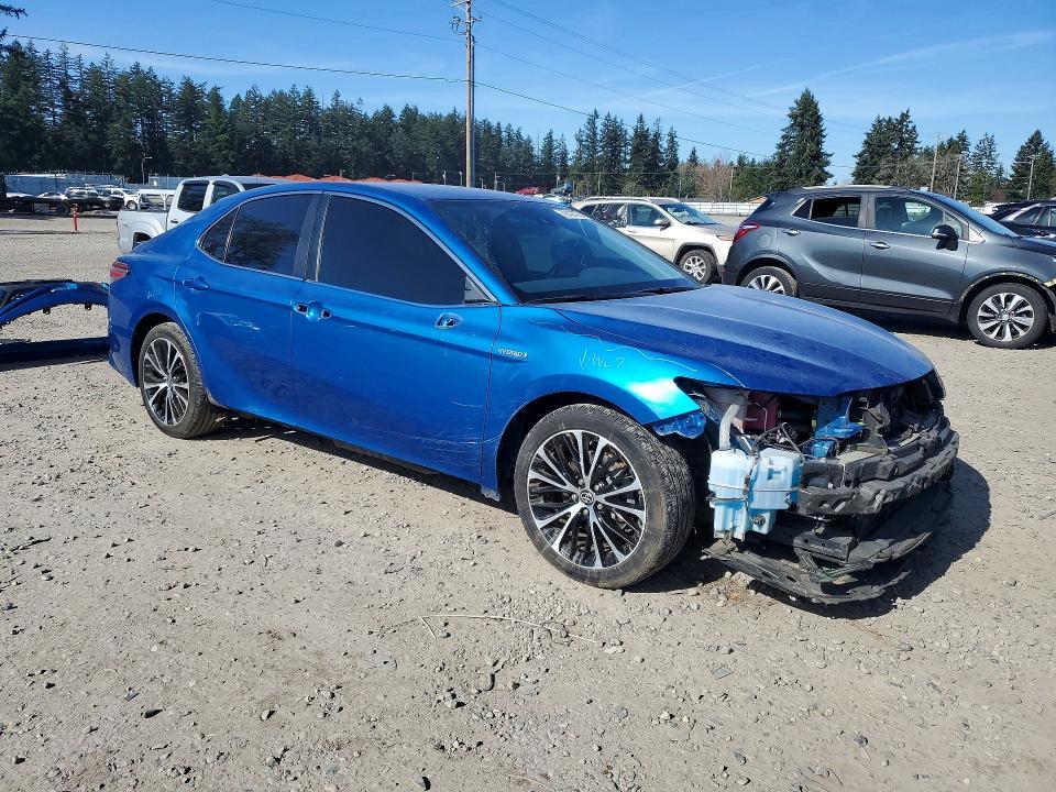 2020 Toyota Camry Hybrid se