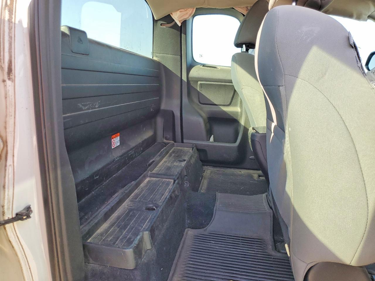 2017 Toyota Tacoma SR