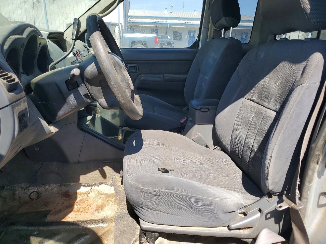 2002 Nissan Frontier Standard