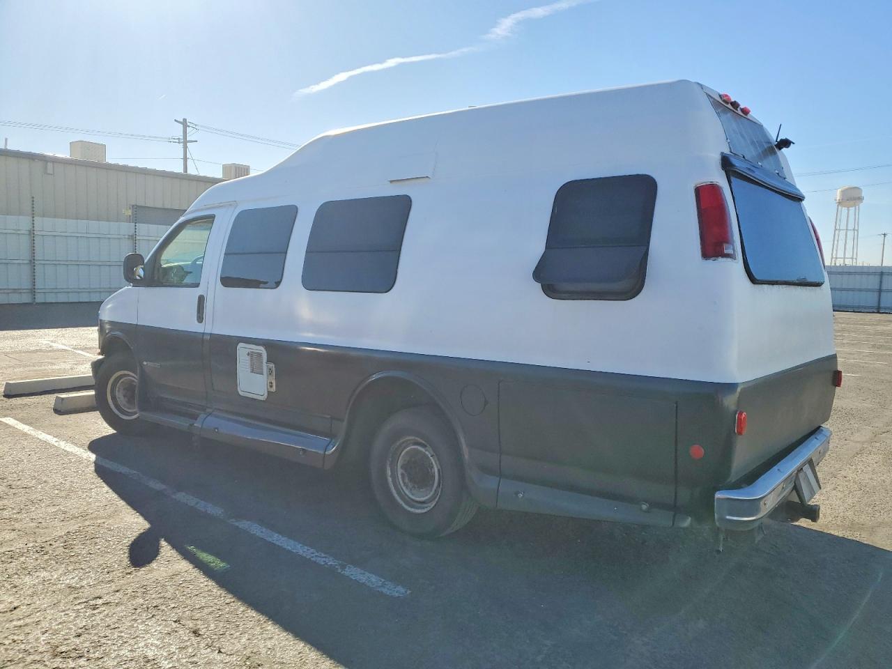 2000 Roadtrek Motorhomes Motorhome Chassis W16