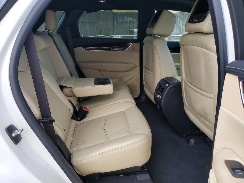 2017 Cadillac XT5 Premium Luxury