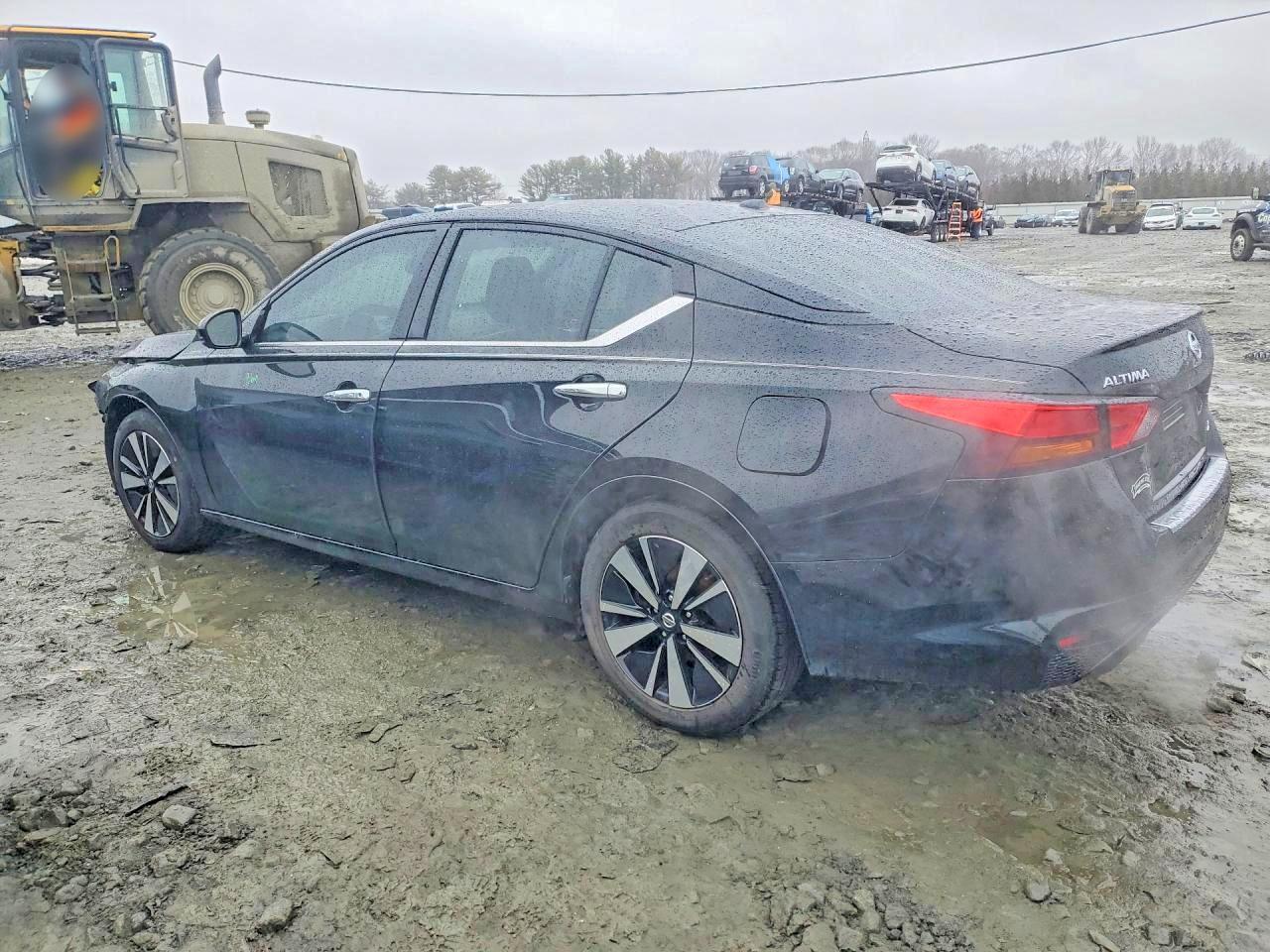 2020 Niss Altima sl