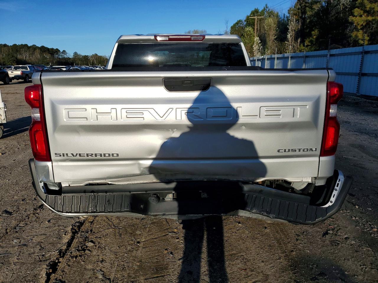 2020 Chevrolet Silverado K1500 Custom