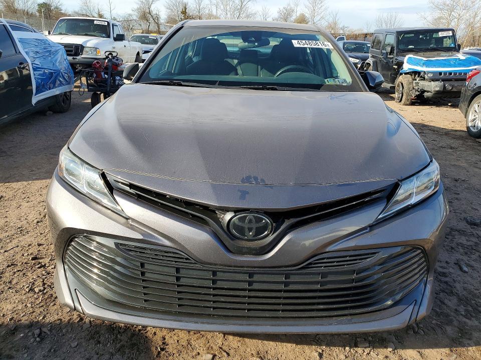 2019 Toyota Camry le