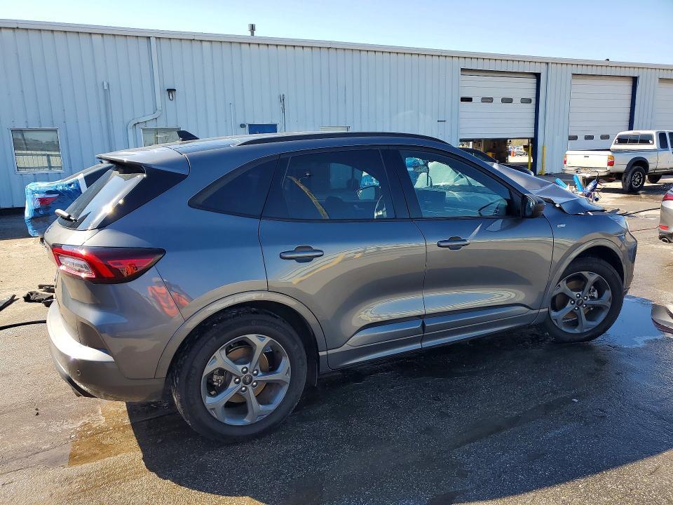 2023 Ford Escape st Line