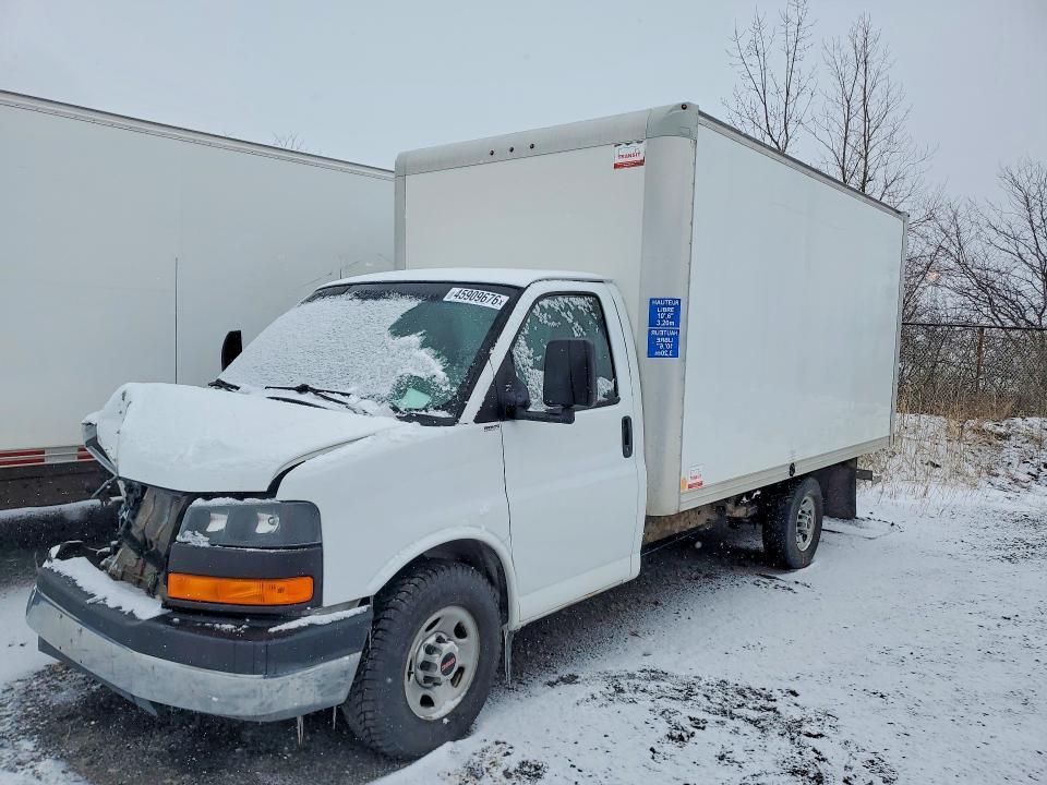 2018 GMC Savana Cutaway G3500