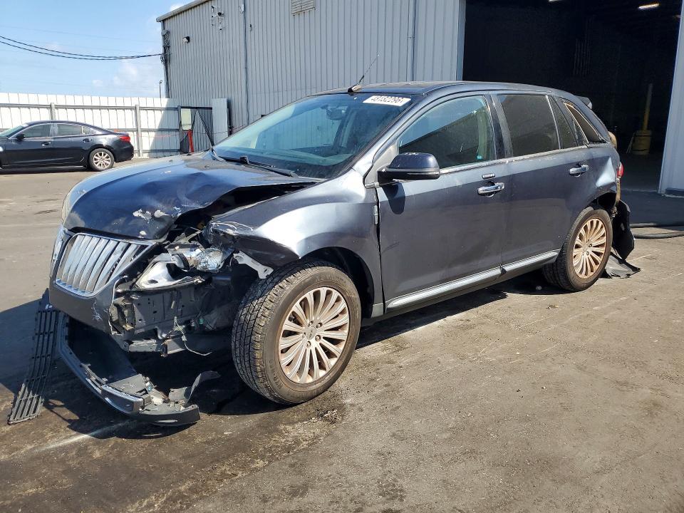 2013 Lincoln Townhouse MKX