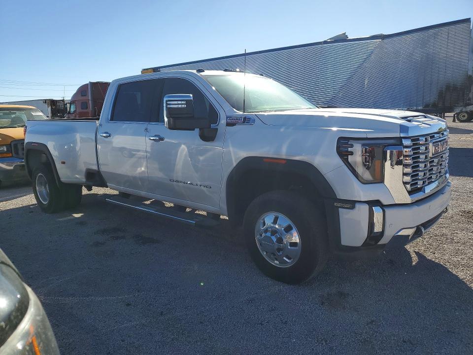 2024 GMC Sierra K3500 Denali