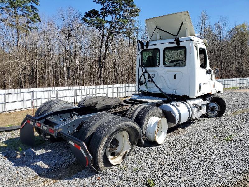 2020 Freightliner Cascadia 126 Semi Truck