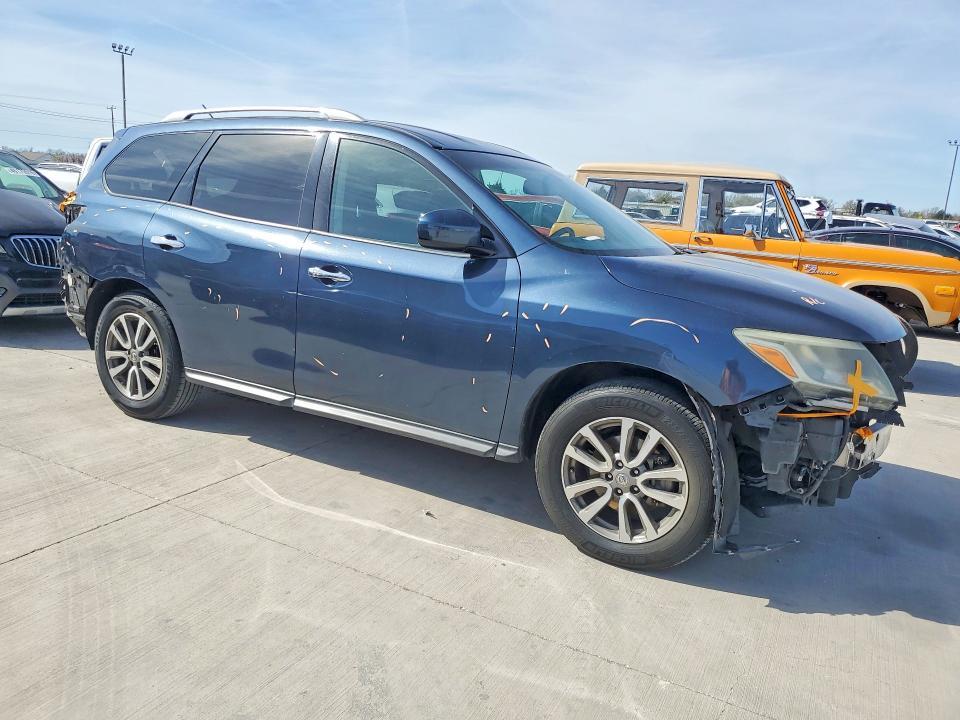 2015 Nissan Pathfinder sv