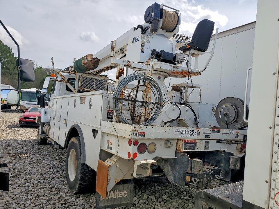 2016 International 7300 Digger Derrick Truck