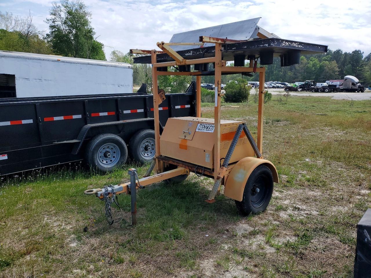 2000 Amida 2000 Arrow Board Trailer