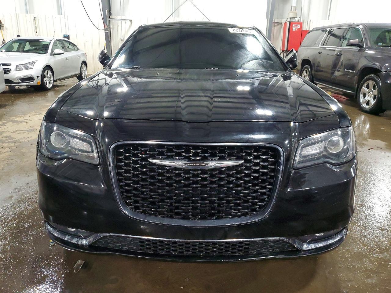 2017 Chrysler 300 s