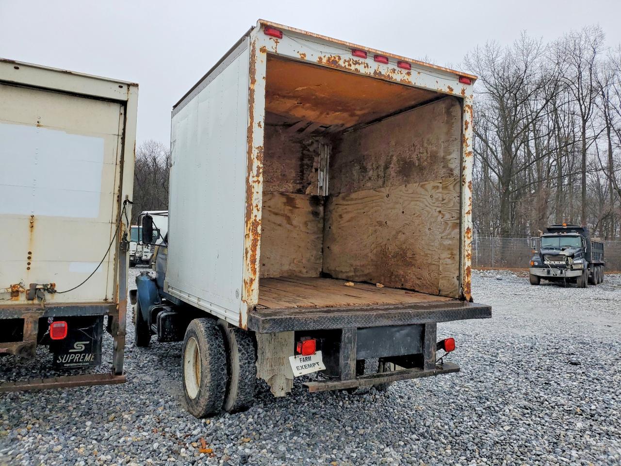 1993 Ford F700 BOX Truck