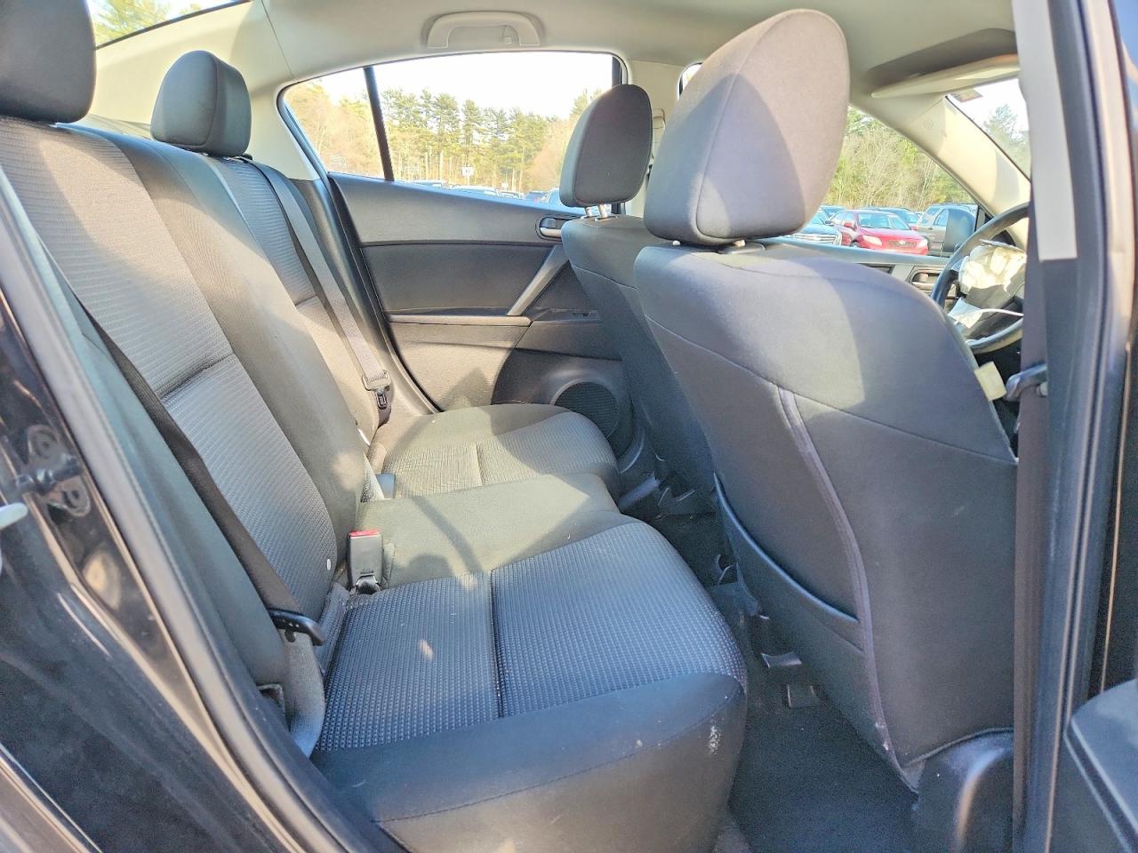 2013 Mazda 3 I