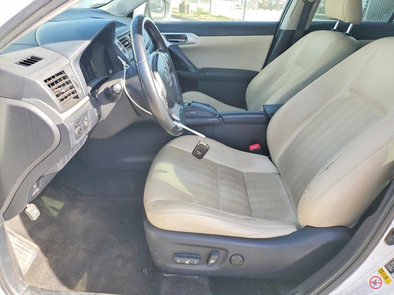 2013 Lexus Ct 200h Base