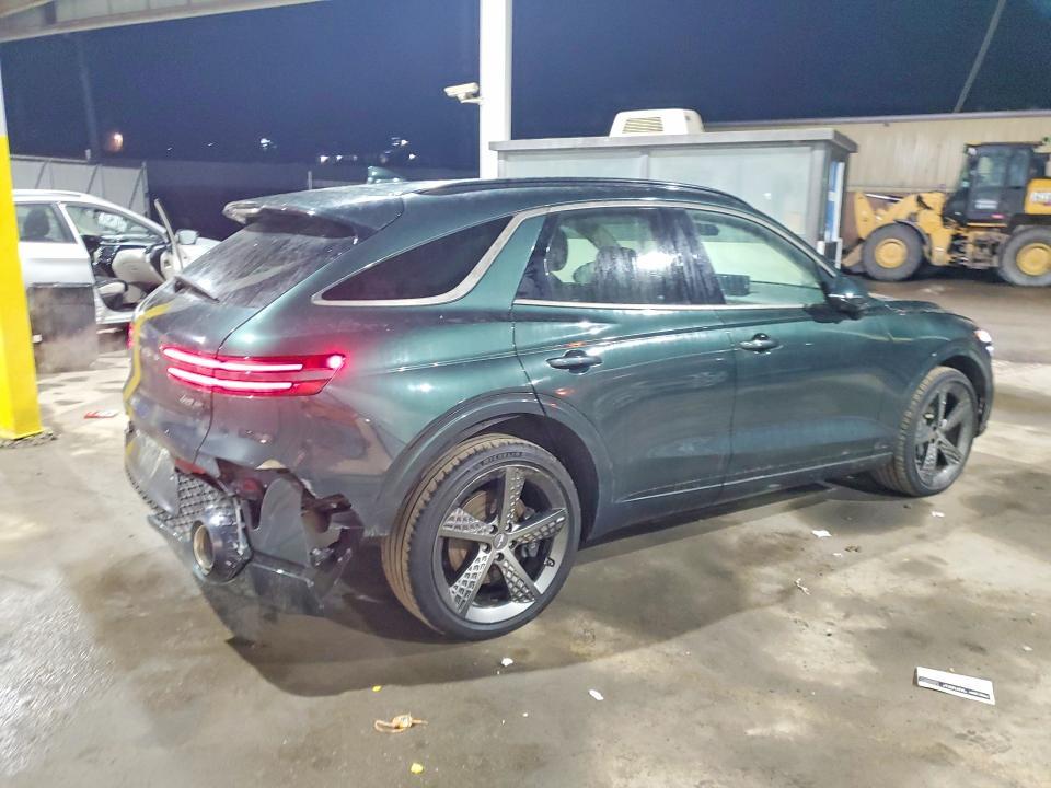 2023 Genesis Gv70