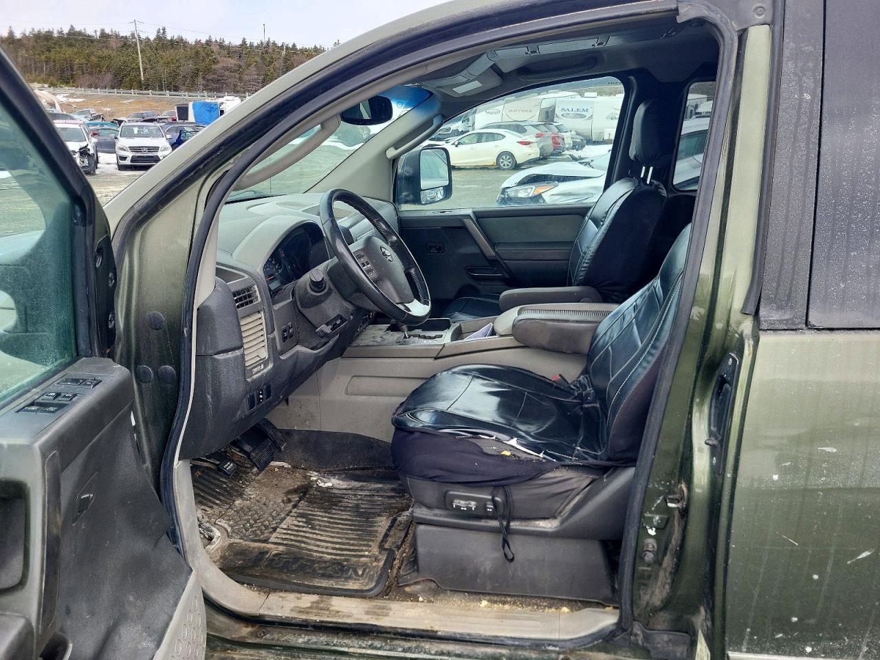 2004 Nissan Titan XE