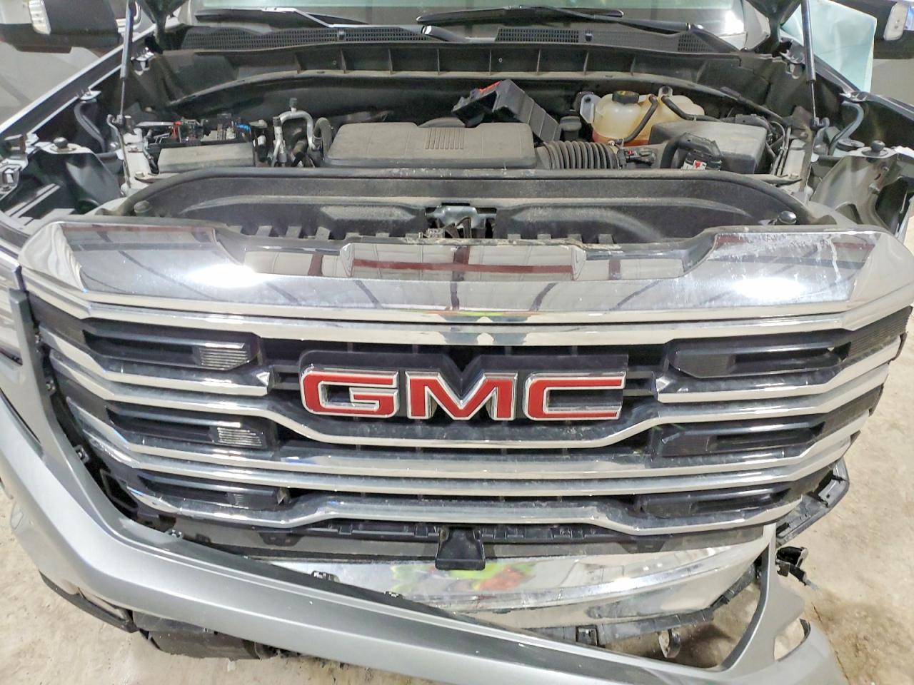 2025 GMC Sierra K1500 SLT