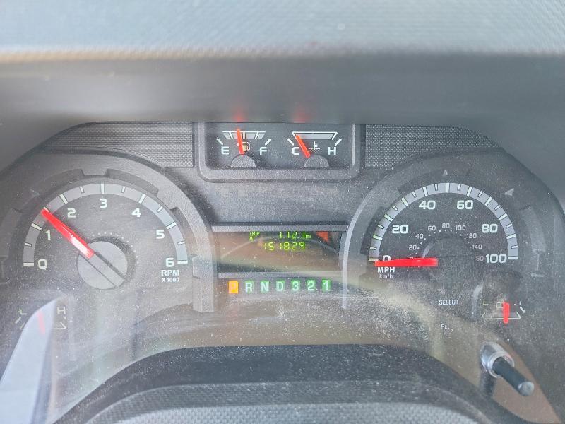 2013 Ford Econoline E350 Super Duty Cutaway Van