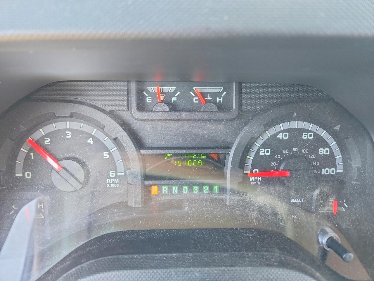 2013 Ford Econoline E350 Super Duty Cutaway Van