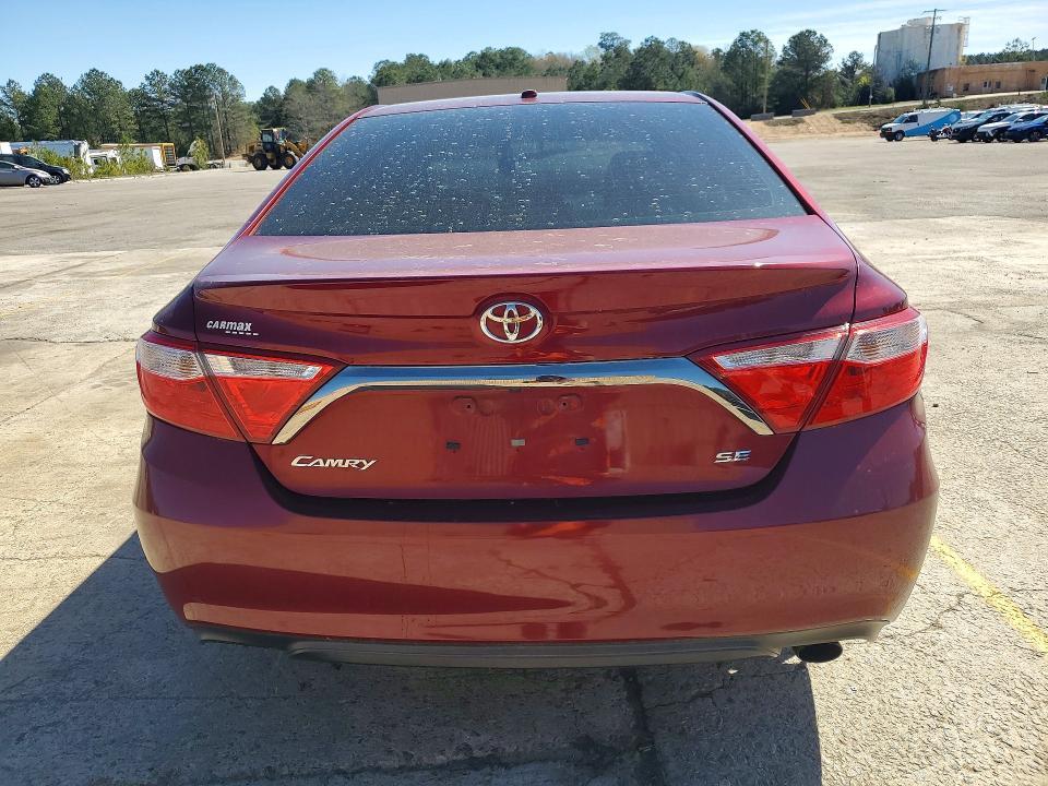 2016 Toyota Camry se