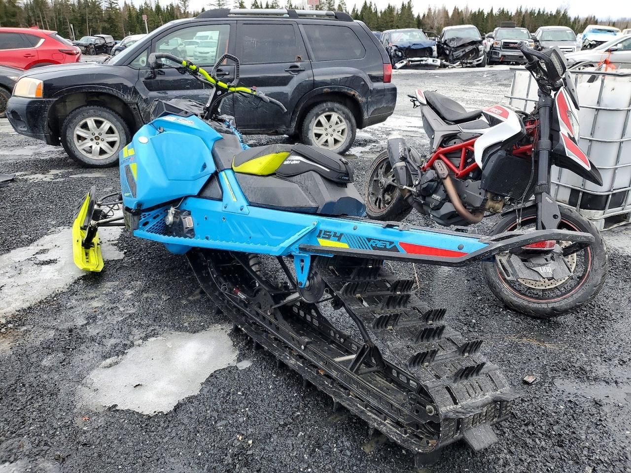 2018 Skidoo Summit X 850 RER