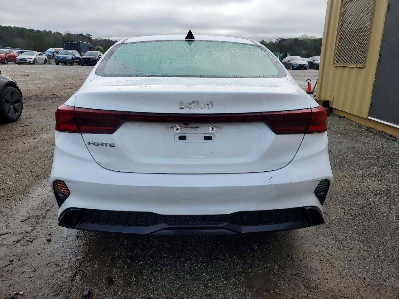 2023 KIA Forte lxs