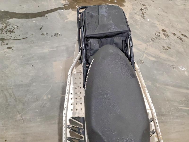 2016 Polaris Indy Voyageur 144