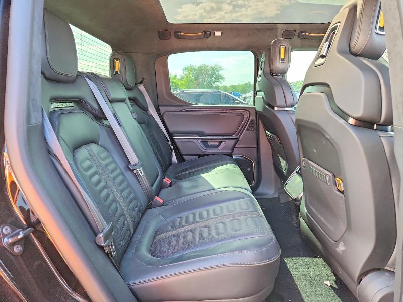 2025 Rivian R1T Adventure