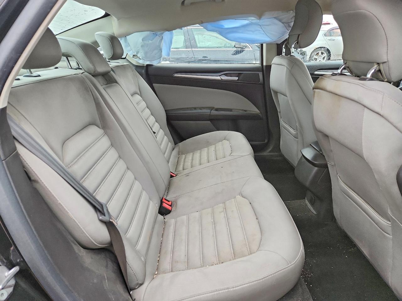 2013 Ford Fusion s